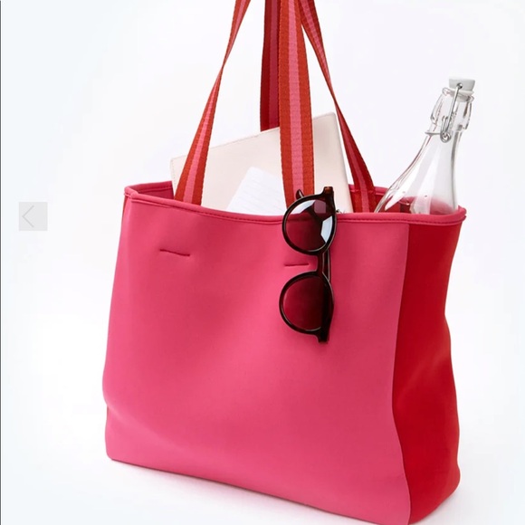 SUMMERSALT Beach Tote Bag in Habiscus & Lava - Picture 1 of 12